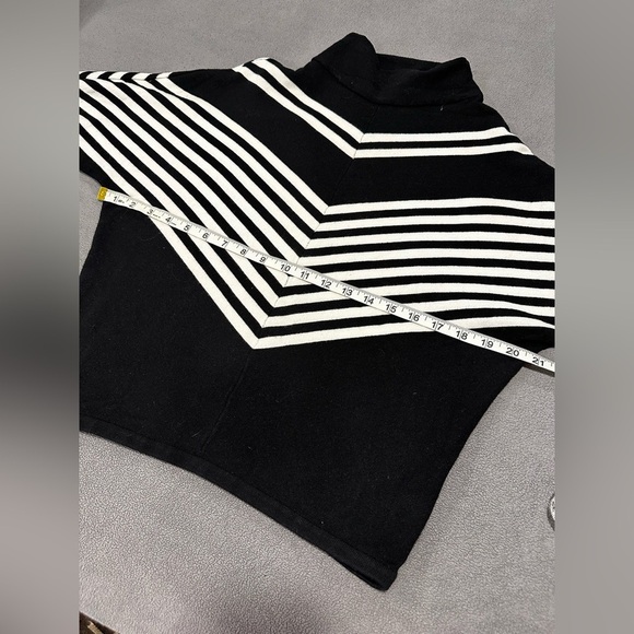 Tahiti Black & White Chevron Striped Bat wing Sweater. Small. Mock Turtle Neck. - Picture 3 of 10